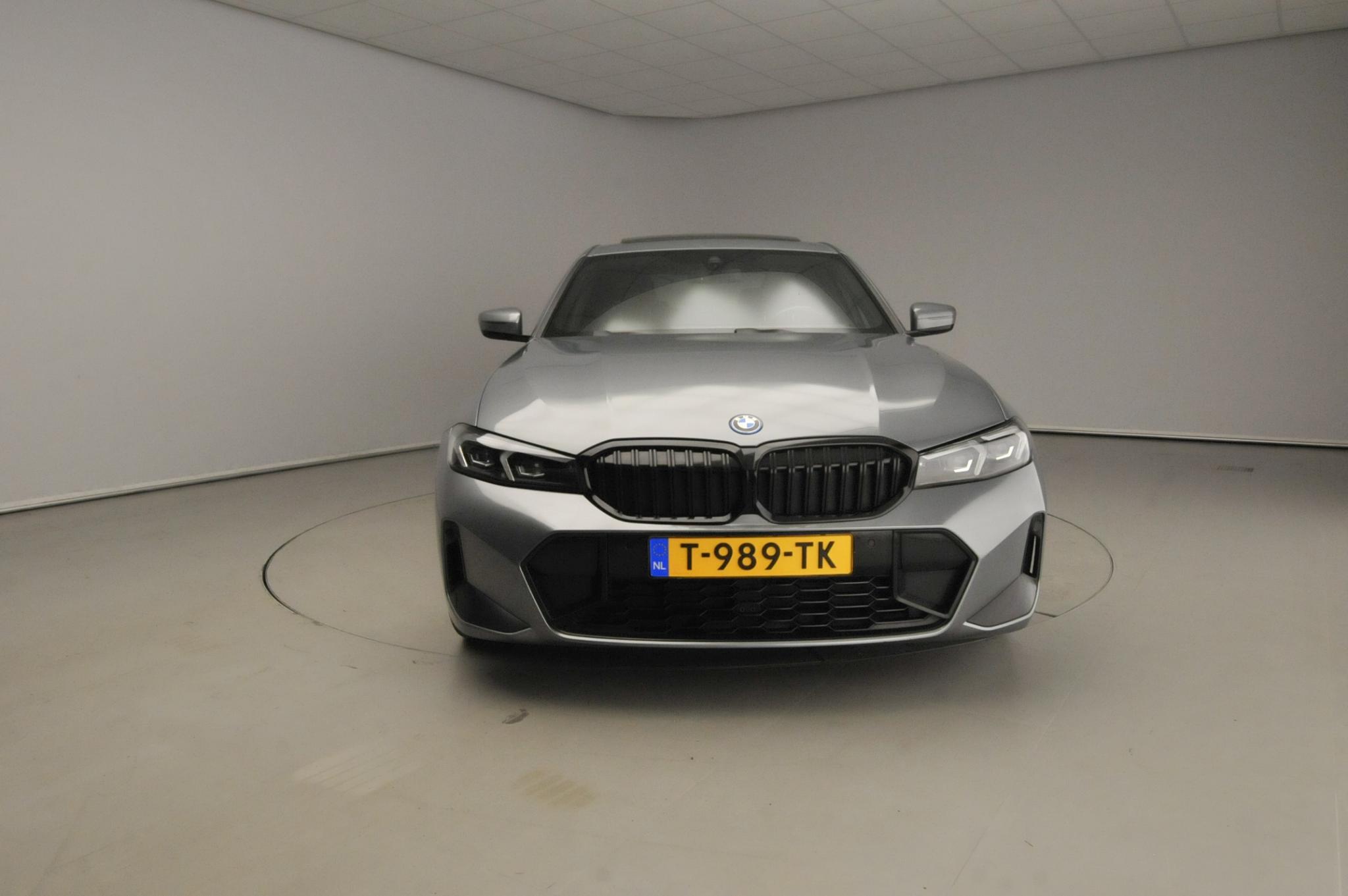 BMW 3 Serie Sedan 320e - Afbeelding 4