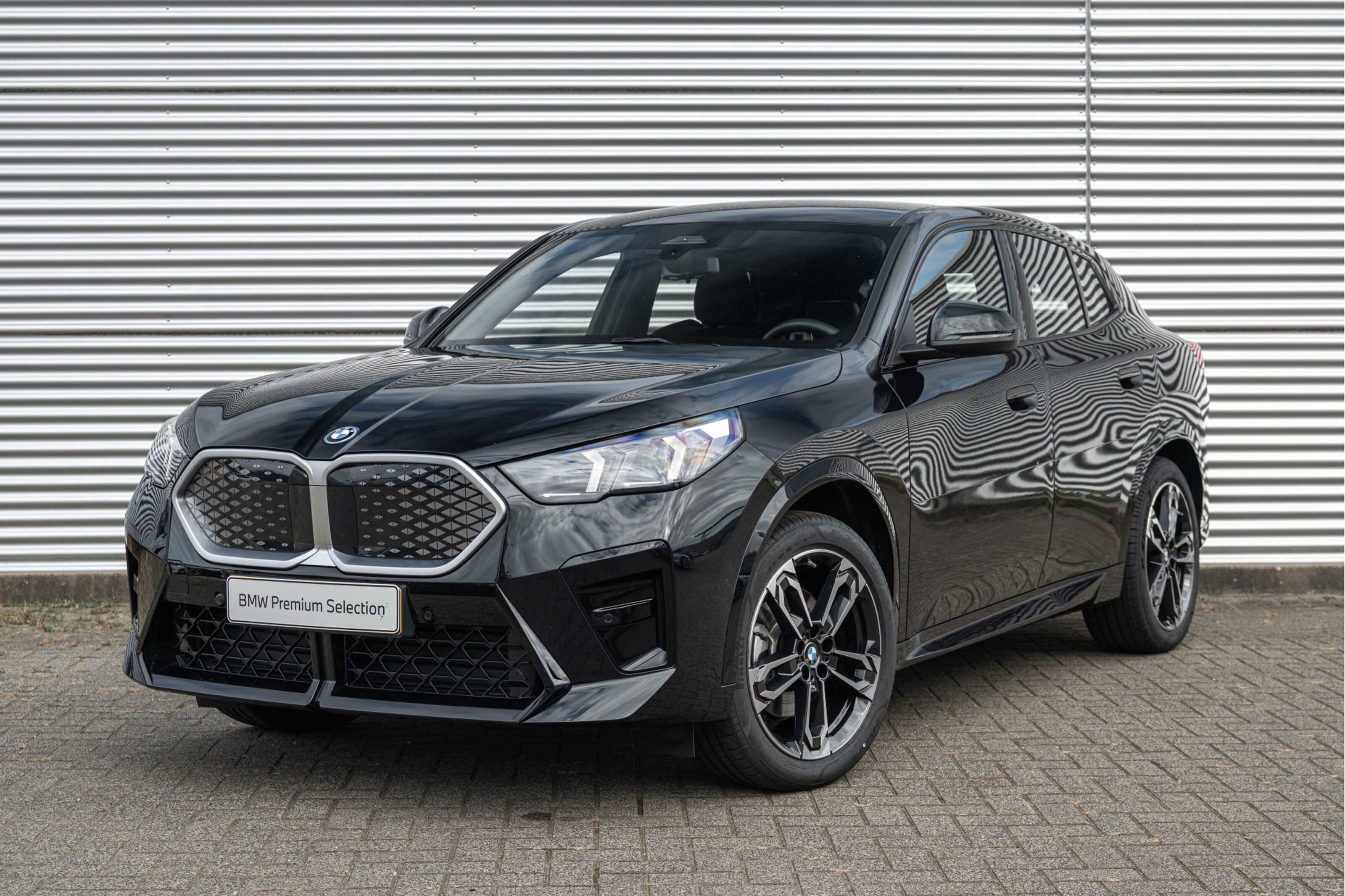 BMW iX2 xDrive30 M Sport
