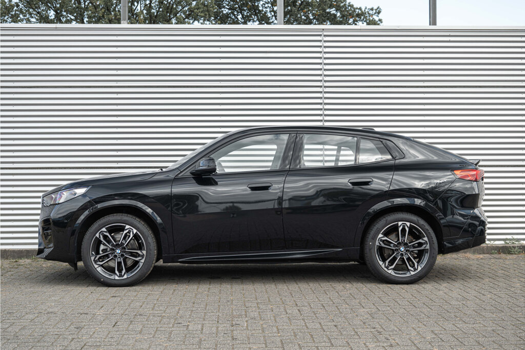 BMW iX2 2