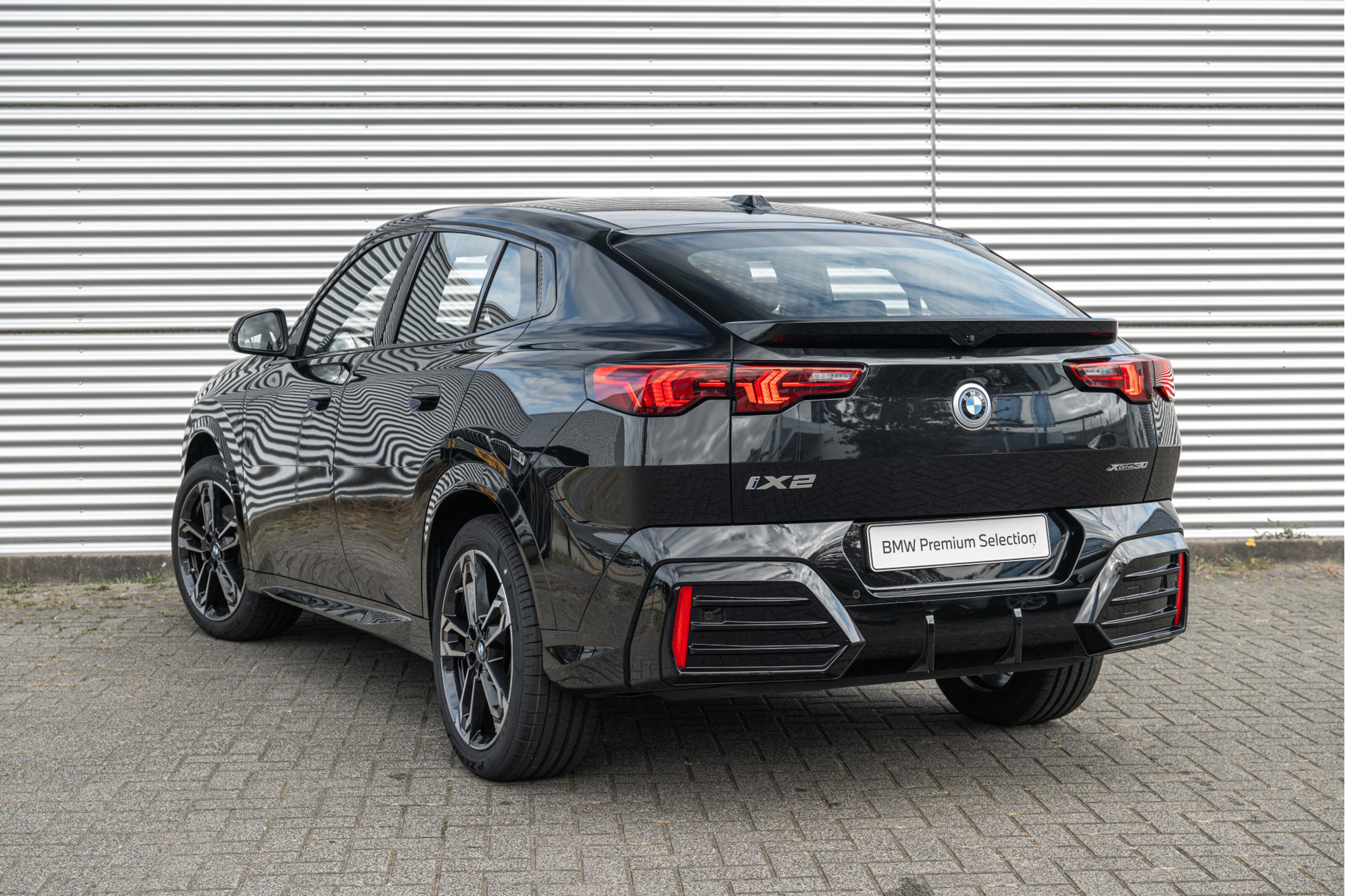 BMW iX2 xDrive30 M Sport