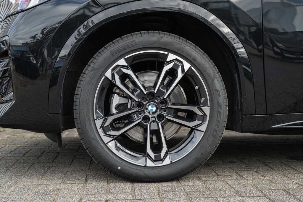 BMW iX2 15