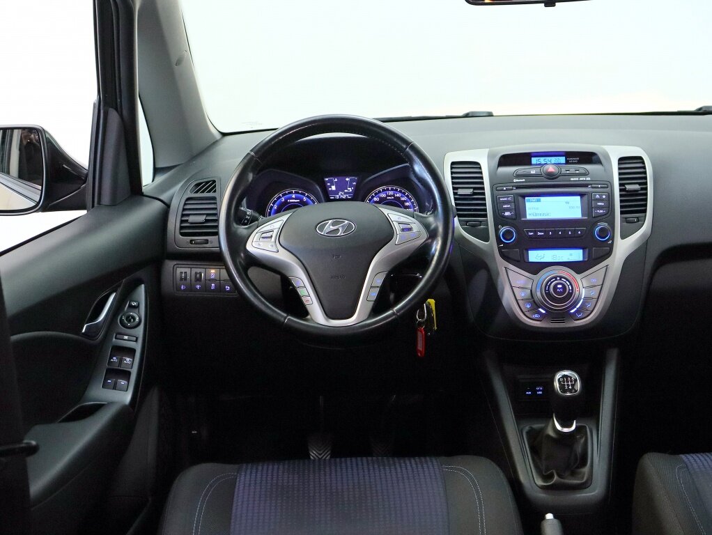 Hyundai ix20 1.4i i-Vision | Trekhaak | Cruise control | All-seasonbanden | Hoge instap - Afbeelding 3