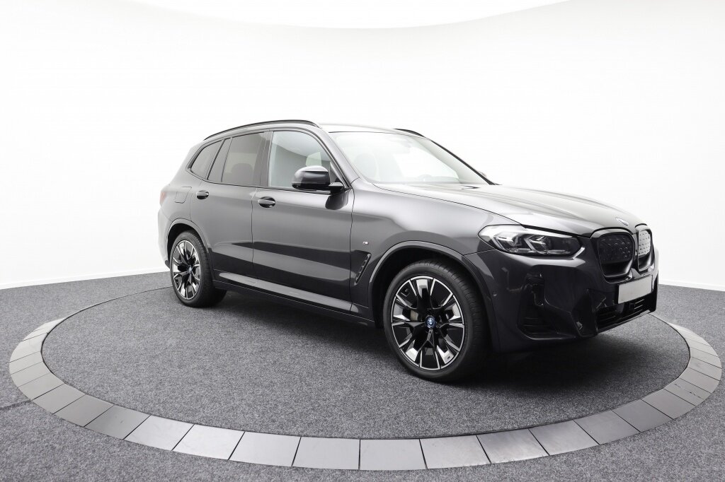 BMW iX3 Impressive | Panoramadak | Leder | Navi | 360° Camera - Afbeelding 3