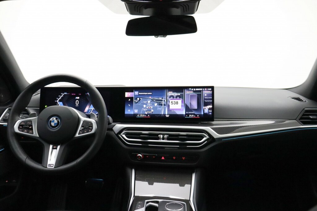 BMW 3 Serie 330e M-Sport | Touring | xDrive | Plug-in | Pano | ACC - Afbeelding 2
