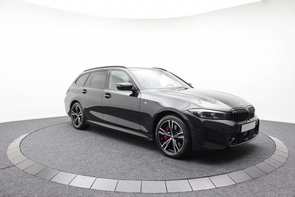 BMW 3 Serie 330e M-Sport | Touring | xDrive | Plug-in | Pano | ACC - Afbeelding 3