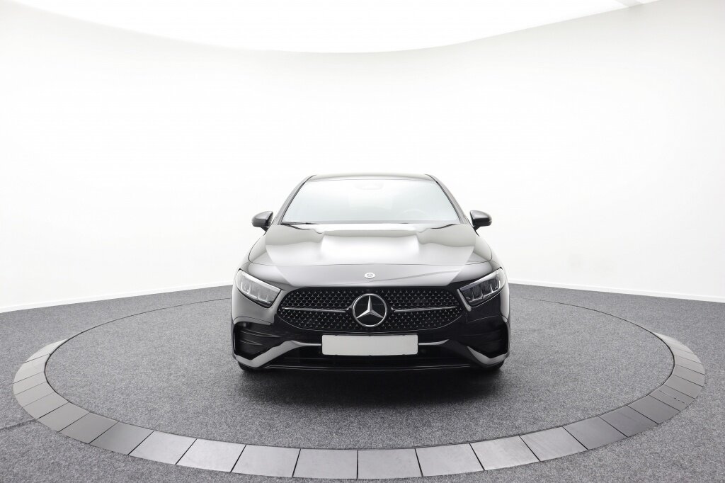 Mercedes-Benz A-Klasse A250e AMG-Line | Adaptive cruise | Keyless | CarPlay - Afbeelding 4