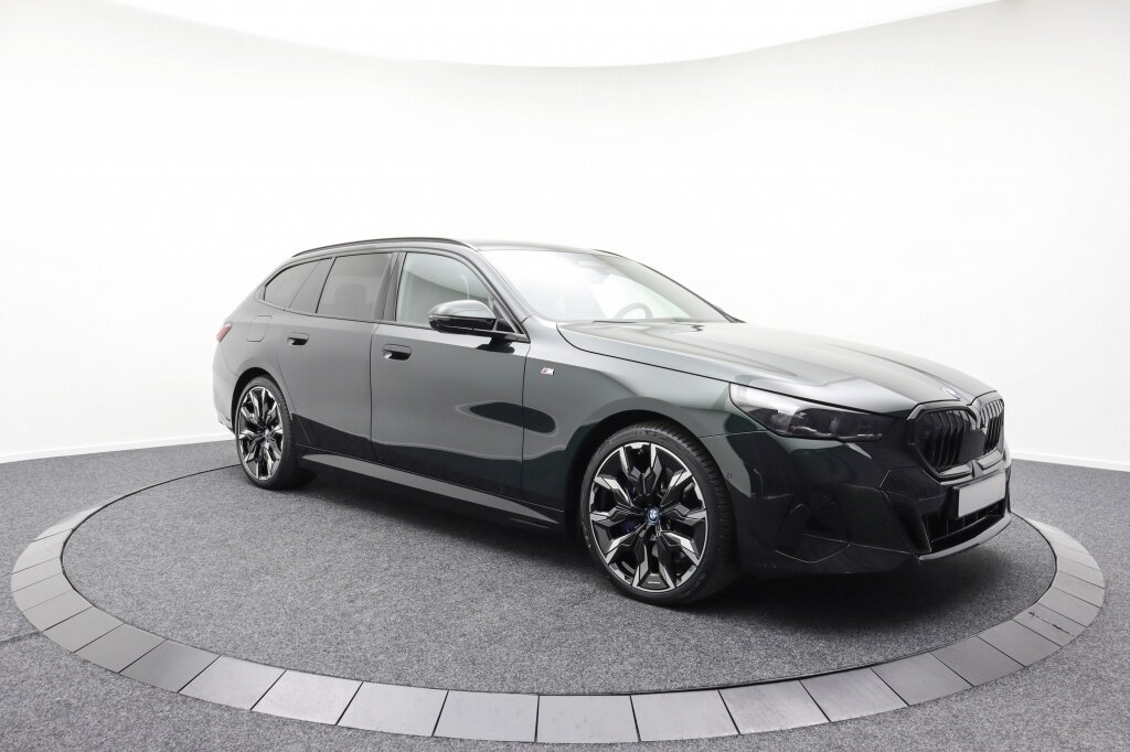 BMW 5 Serie 550e xDrive | M-Sport | Touring | Pano | Harman-Kardon - Afbeelding 3