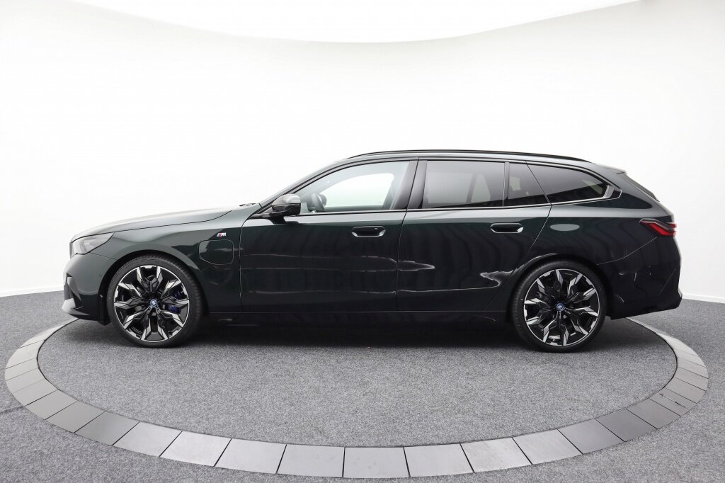 BMW 5 Serie 550e xDrive | M-Sport | Touring | Pano | Harman-Kardon - Afbeelding 5