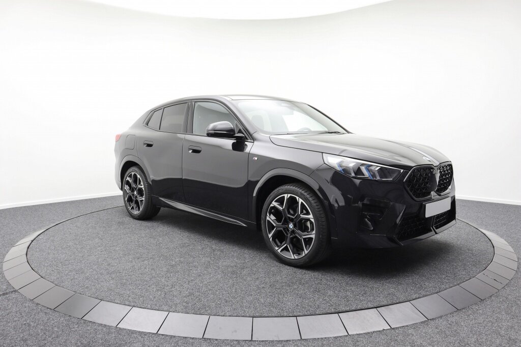 BMW X2 sDrive 20i | M-Sport | Panodak | Stoelmassage | 360° camera - Afbeelding 3