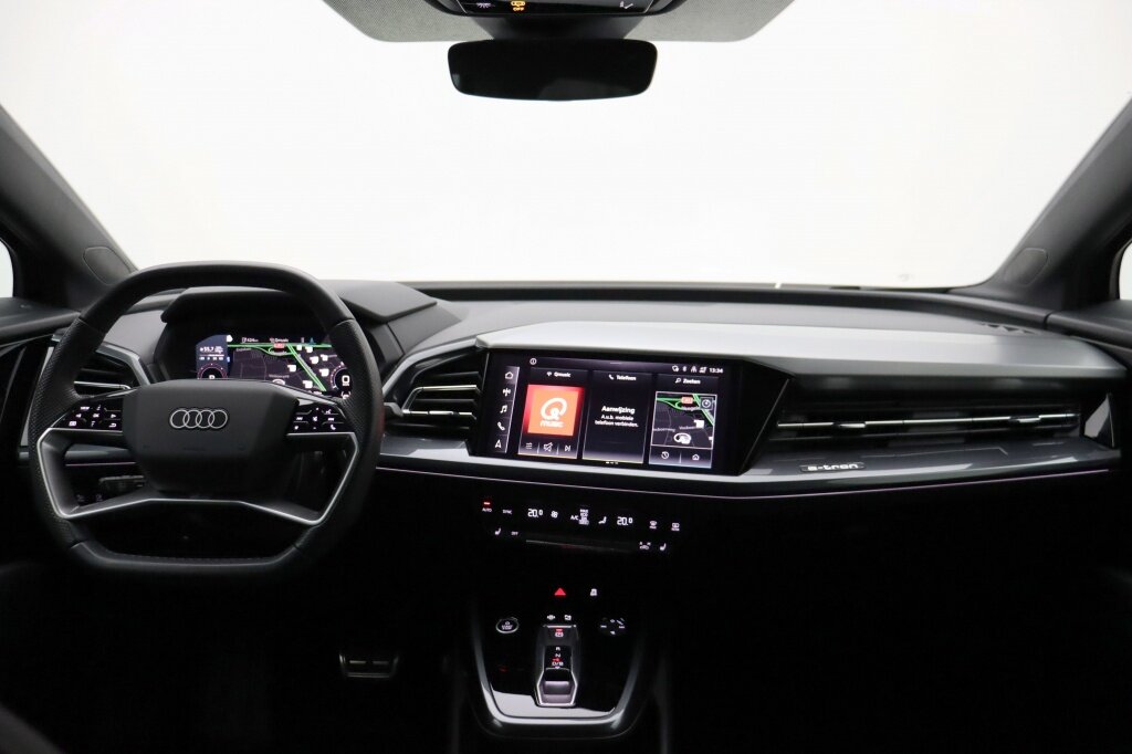 Audi Q4 e-tron 40 S-Edition 77kWh | 150kW | Adaptive cruise | Camera | Navi - Afbeelding 2
