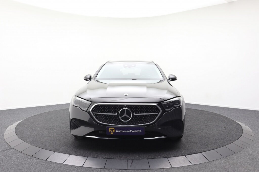 Mercedes-Benz E-Klasse 300e Avantgarde Advanced+ | Elekt. trekhaak | Adaptieve cruise - Afbeelding 4