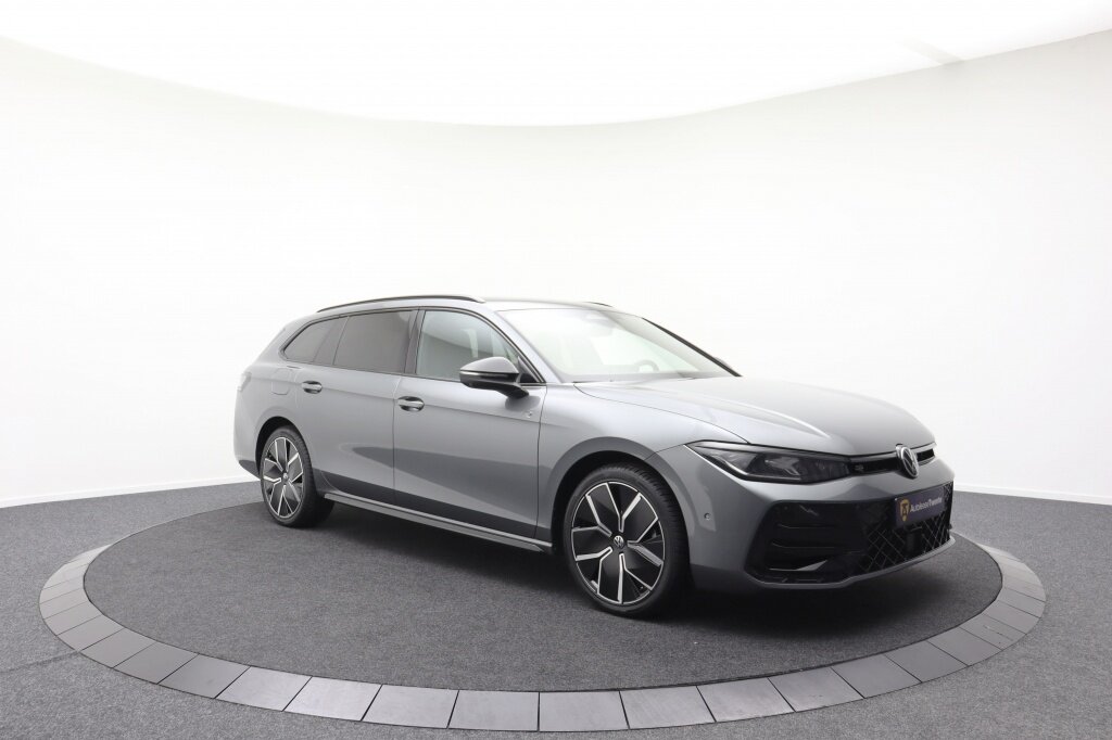 Volkswagen Passat Variant 1.5TSI eHybrid R-Line | Panoramadak | Massage | Trekhaak - Afbeelding 3