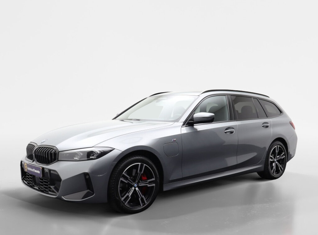 BMW 3 Serie 330e M-Sport | Touring | Plug-In | Pano | Adaptive cruise