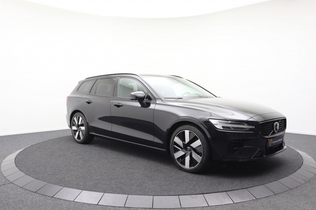 Volvo V60 T6 AWD Plus Dark | Plug-in | Pano | Head-Up | Harman-Kardon - Afbeelding 3