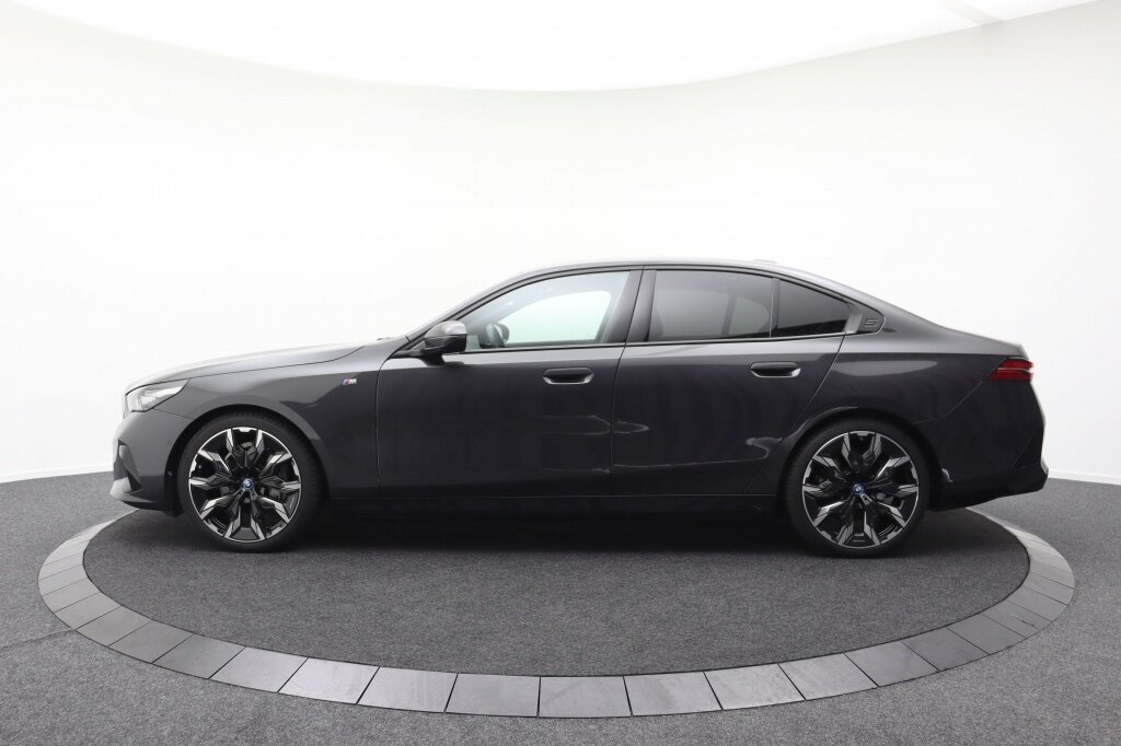 BMW i5 eDrive40 84kWh | Panoramadak | Harman-Kardon | Trekhaak - Afbeelding 5