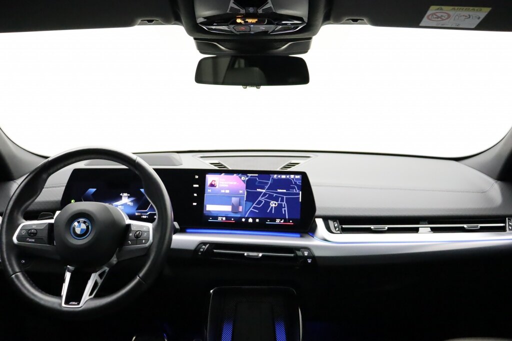 BMW iX2 30 xDrive M-Sport pro | Panoramadak | Harman/Kardon - Afbeelding 3