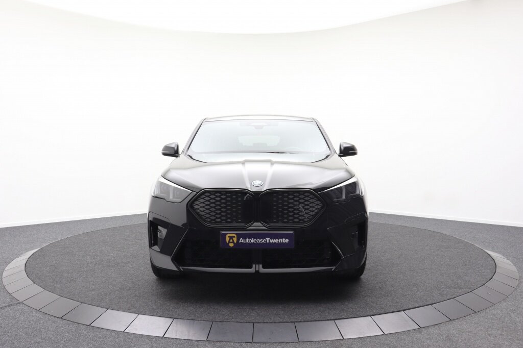 BMW iX2 30 xDrive M-Sport pro | Panoramadak | Harman/Kardon - Afbeelding 4
