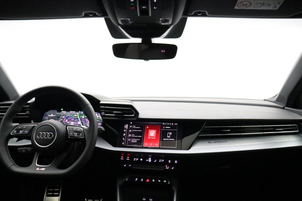 Audi A3 35 TFSI S-line | Pano | Navi | Camera - Afbeelding 2