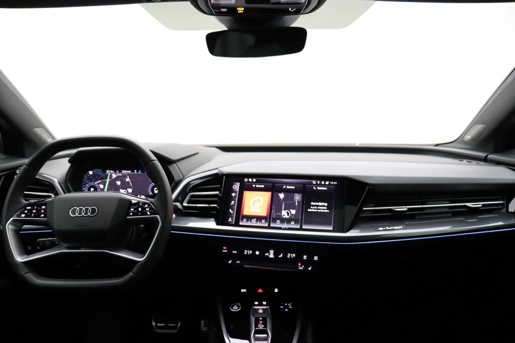 Audi Q4 e-tron 45 Quattro S-Line | Panoramadak | HUD | Adaptieve cruise - Afbeelding 2