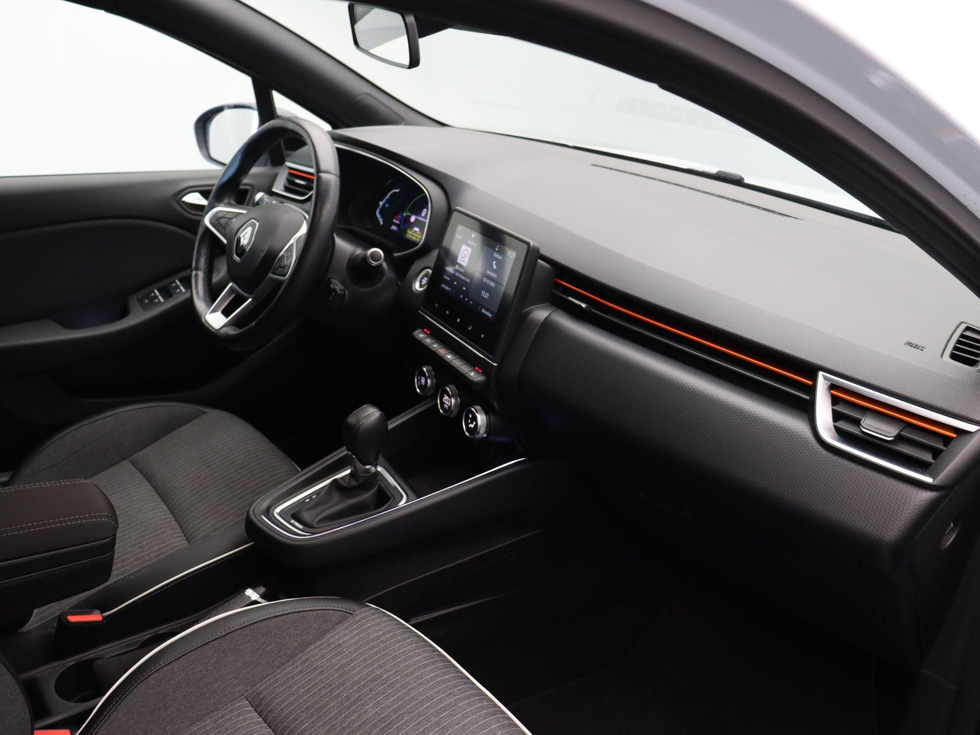 Renault Clio E-Tech Hybrid 140pk Intens - Afbeelding 6