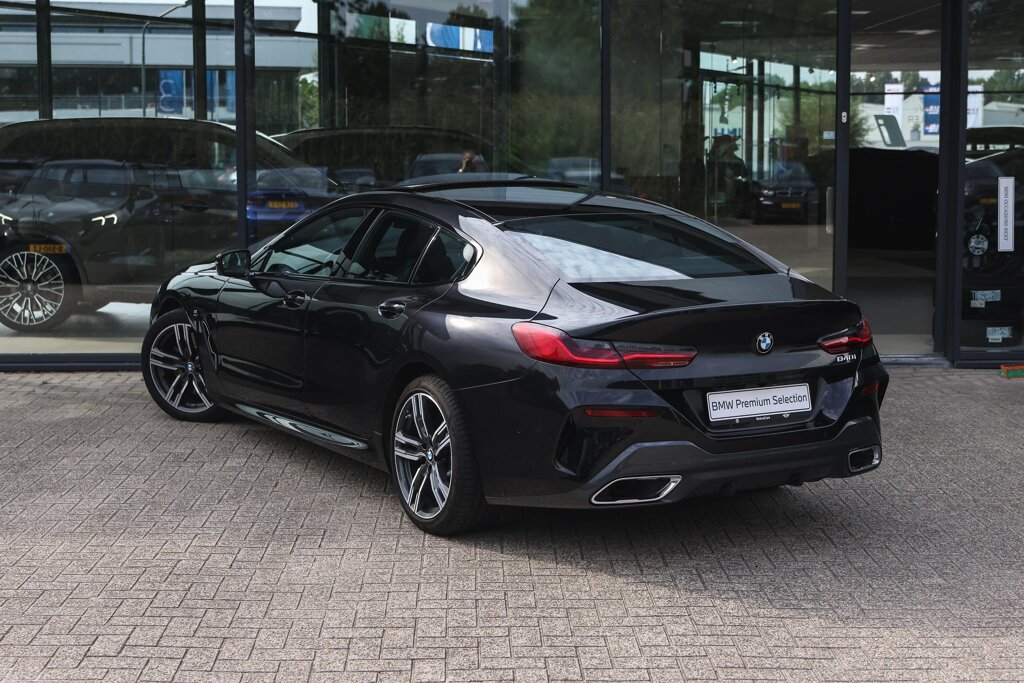 BMW 8 Serie 2