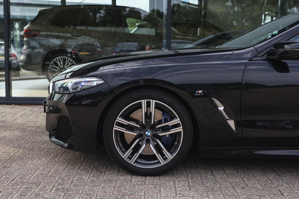 BMW 8 Serie 5