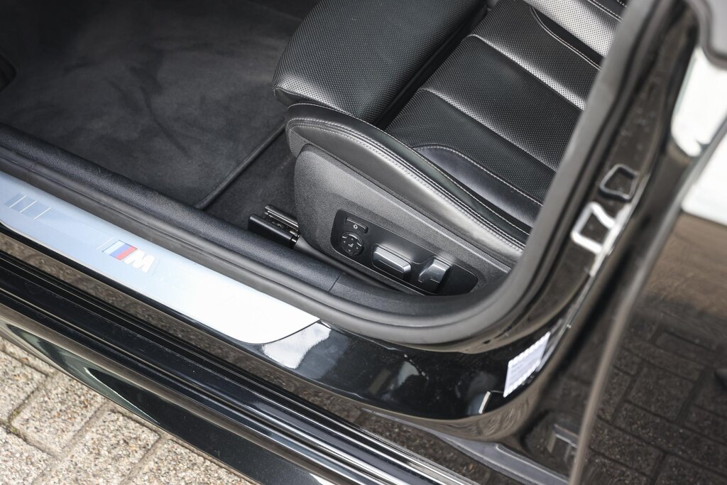 BMW 8 Serie 14