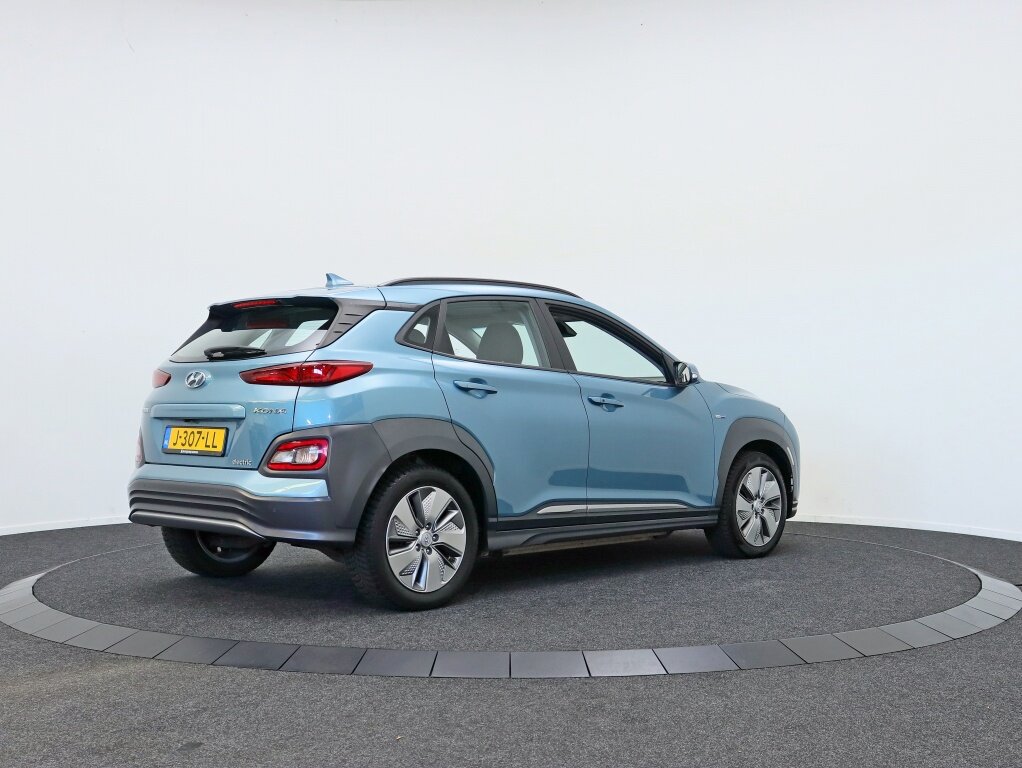 Hyundai Kona EV Comfort Smart 64 kWh | Warmtepomp | 3 fase laden - Afbeelding 2