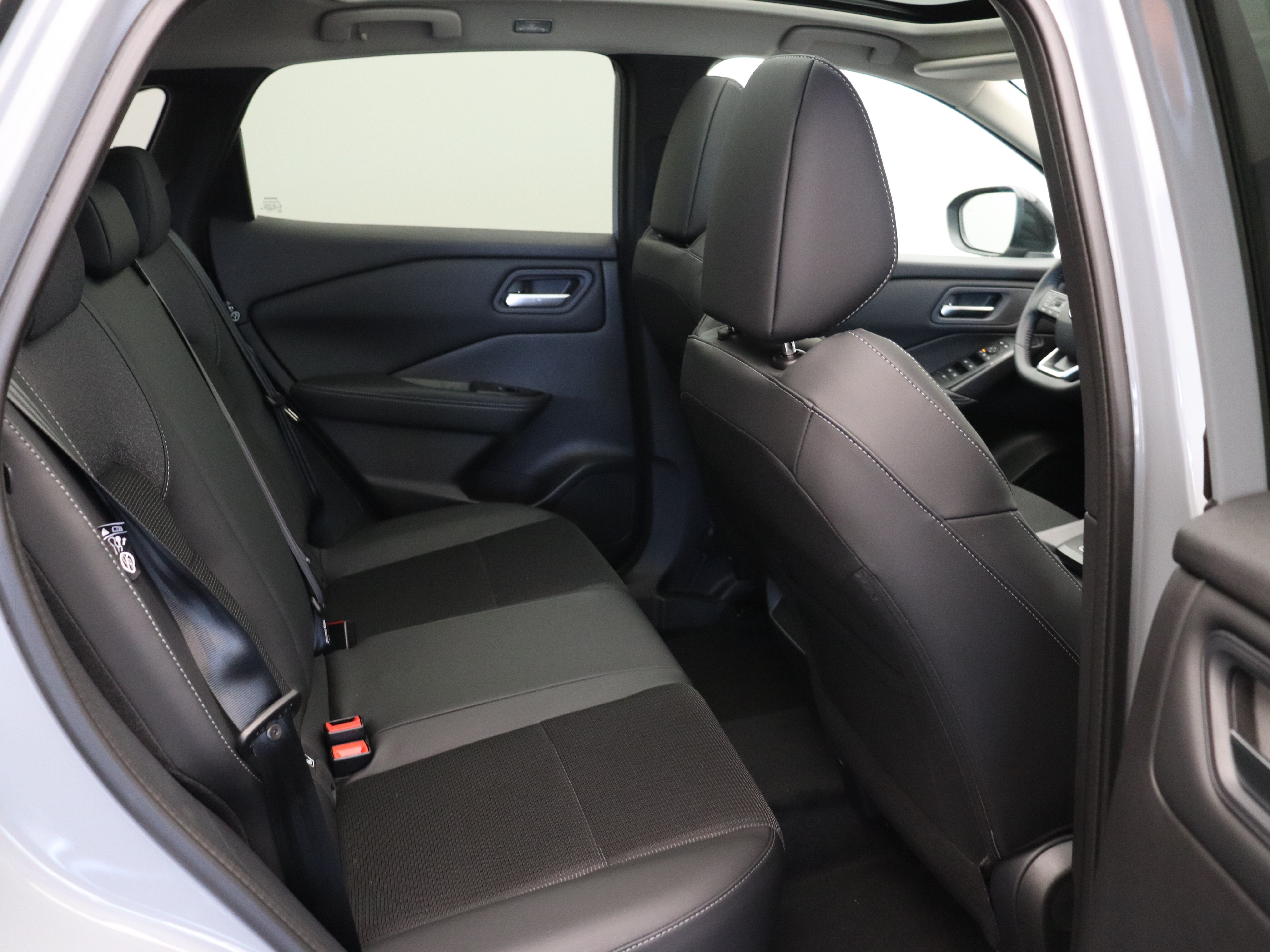 Nissan QASHQAI N-Connecta + Panoramisch glazen dak + Cold Pack Mild-Hybrid 158 Xtronic - Afbeelding 9