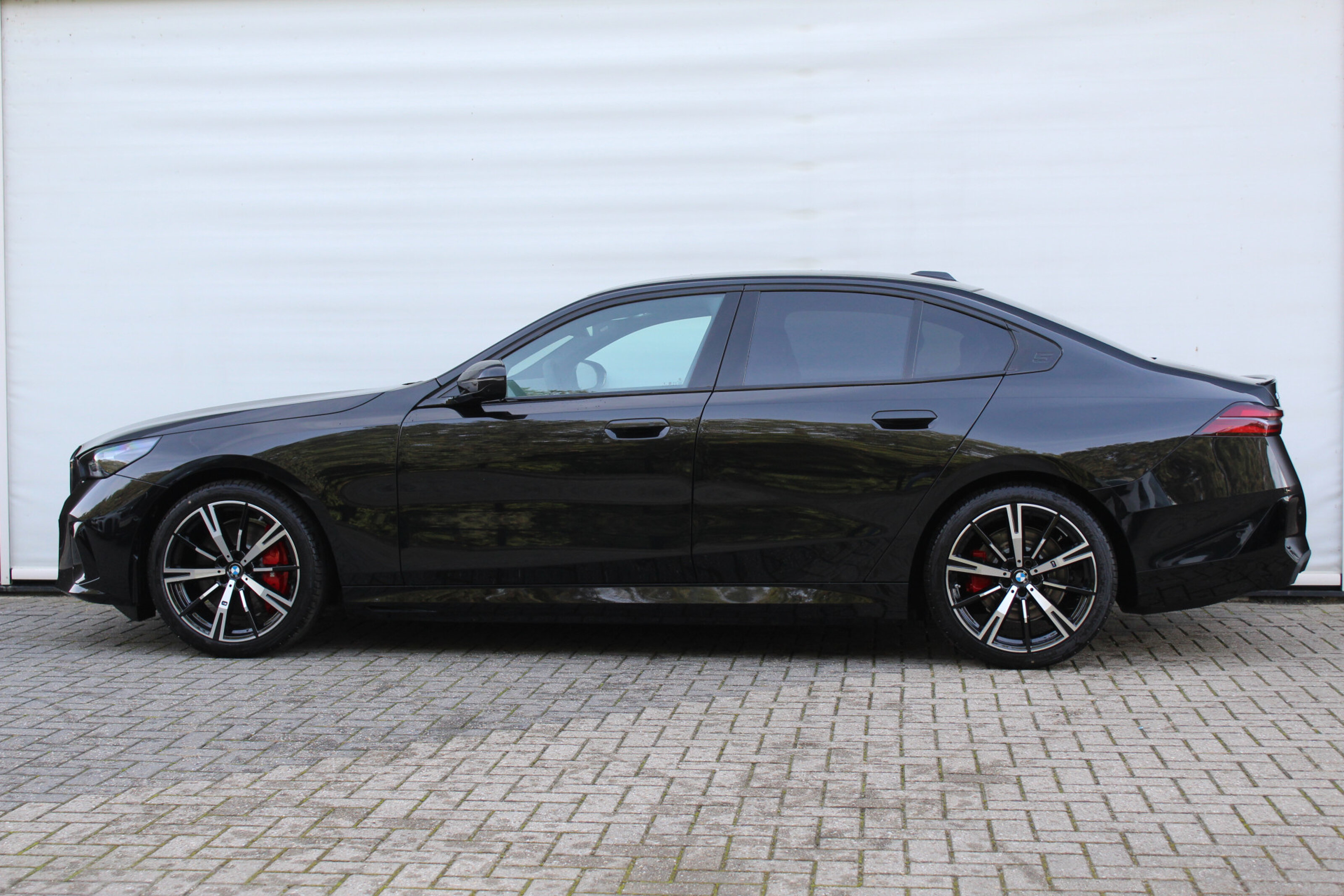 BMW i5 6