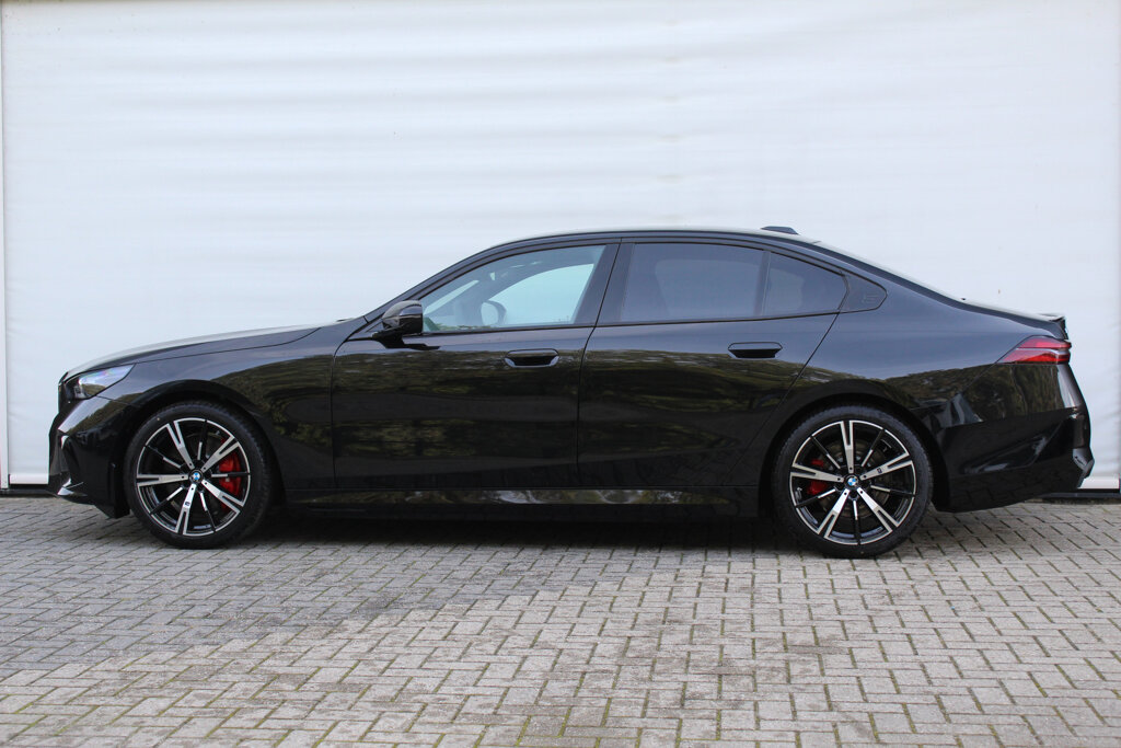 BMW i5 6