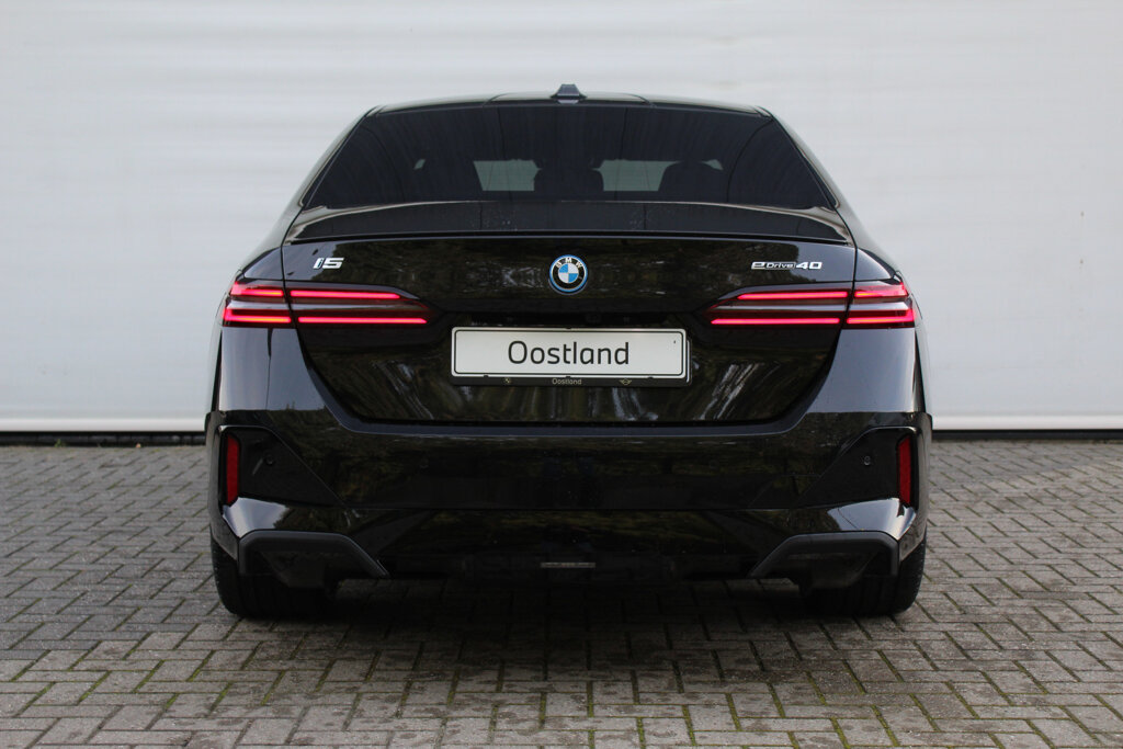 BMW i5 7
