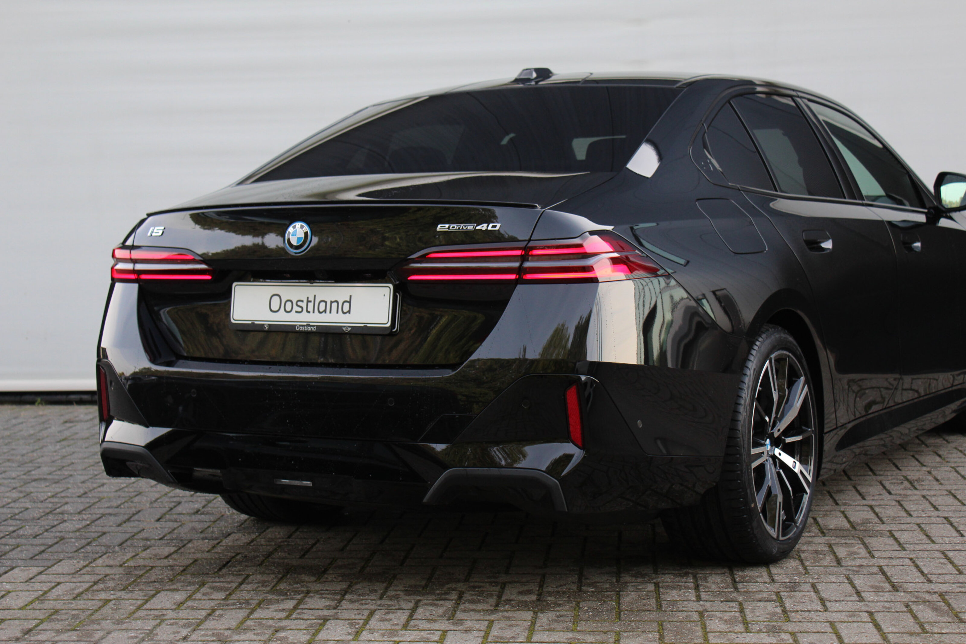 BMW i5 8