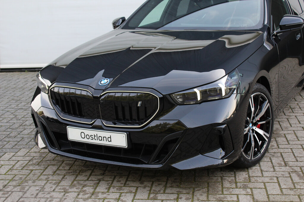 BMW i5 10