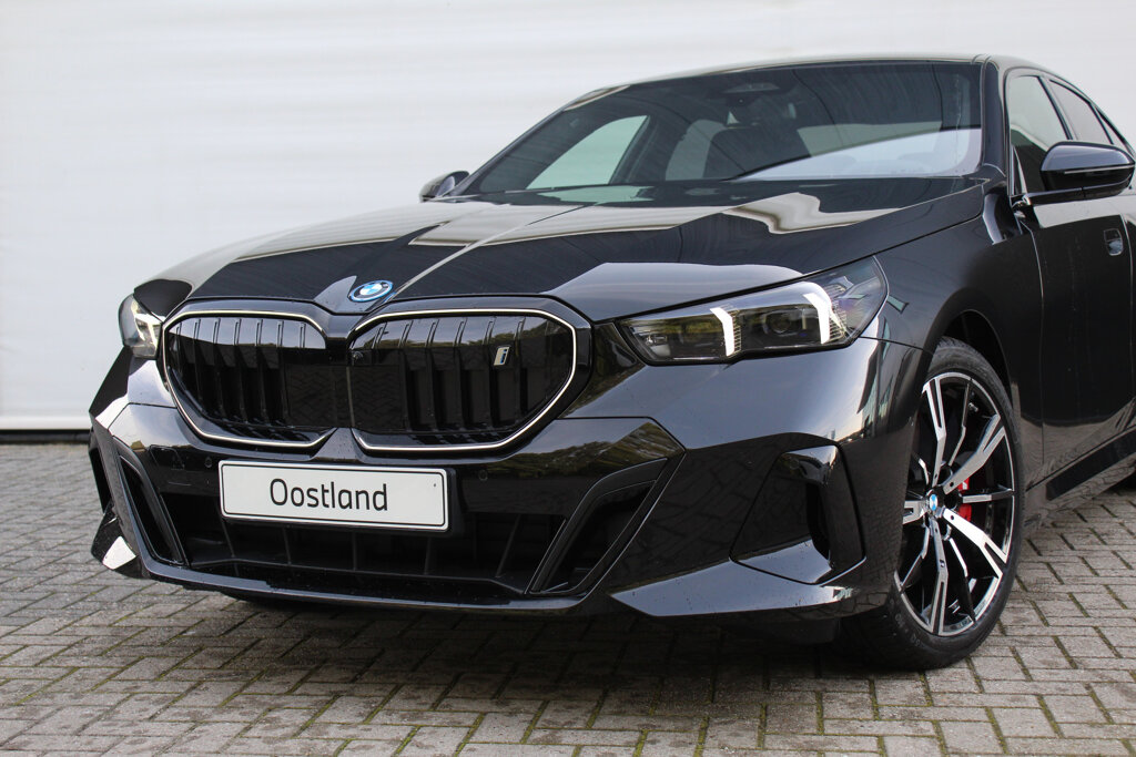 BMW i5 11