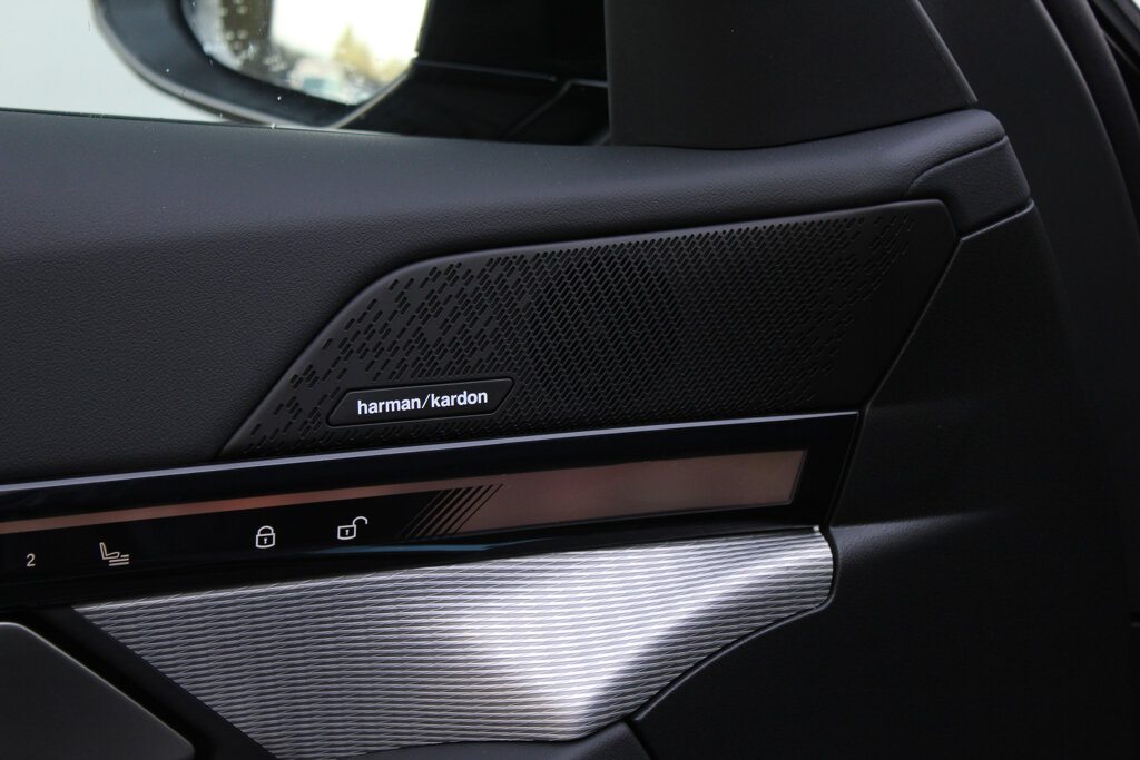 BMW i5 16