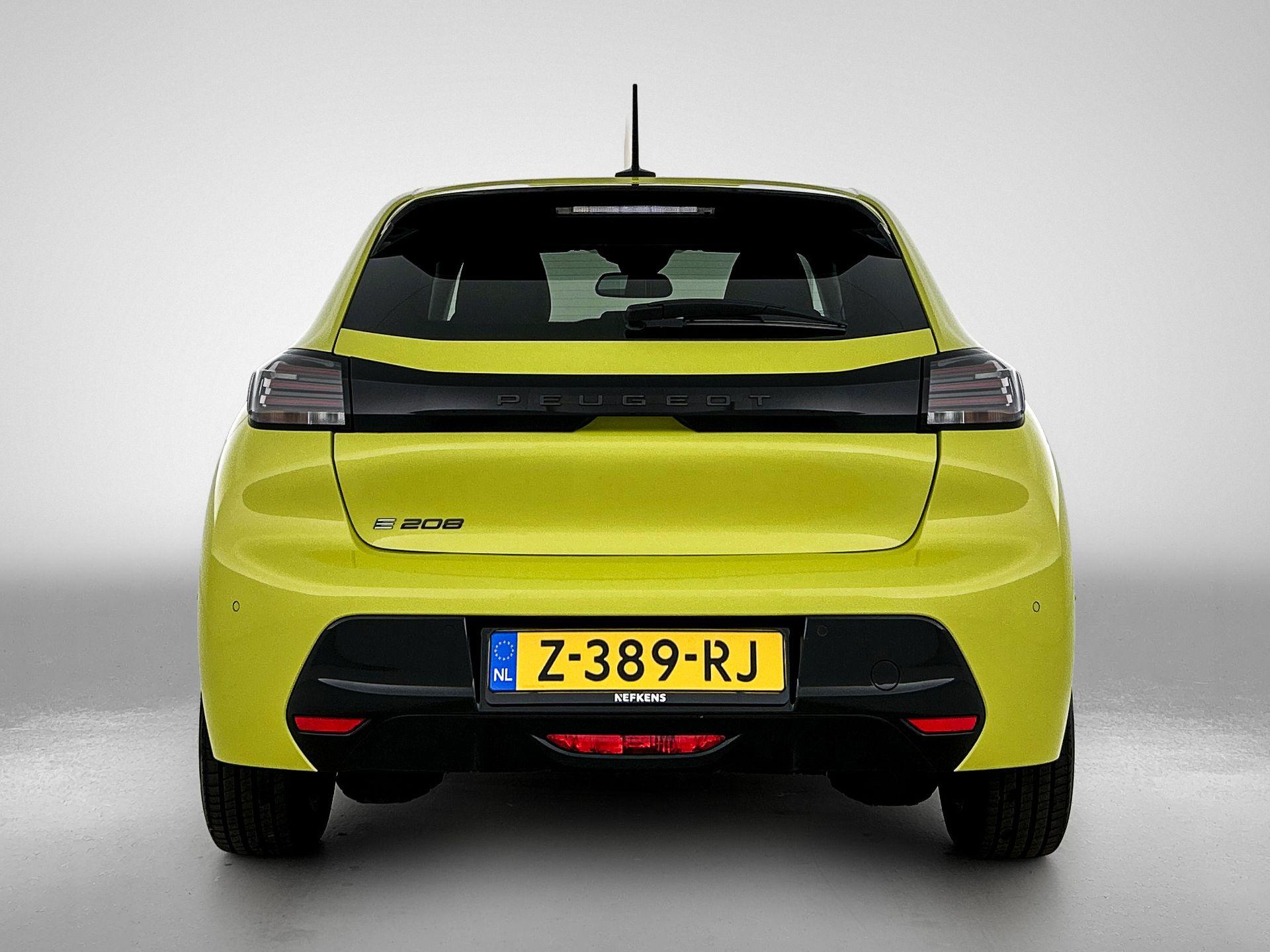 Peugeot e-208