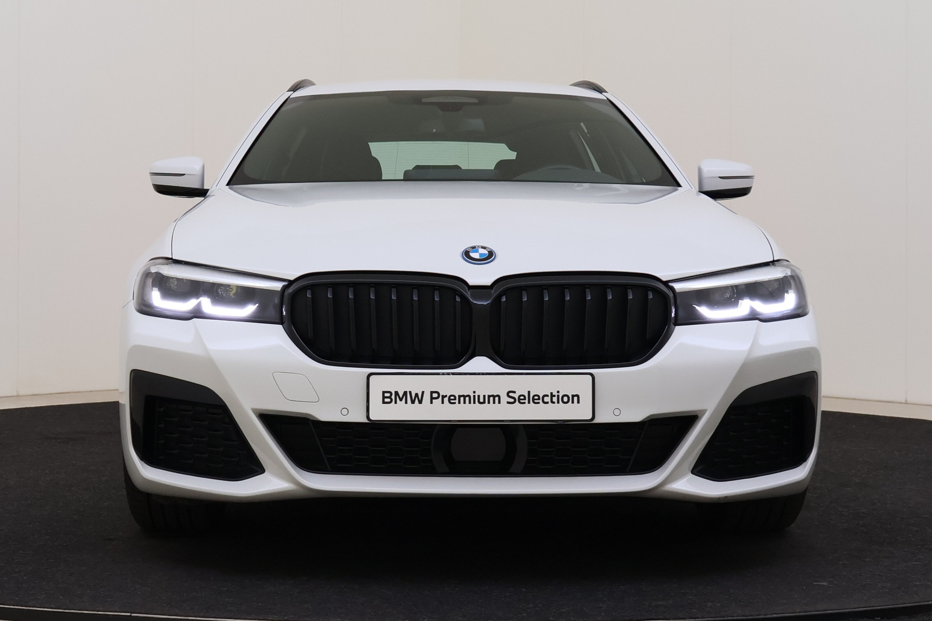 BMW 5 Serie Touring 530e xDrive High Executive M Sport Automaat
