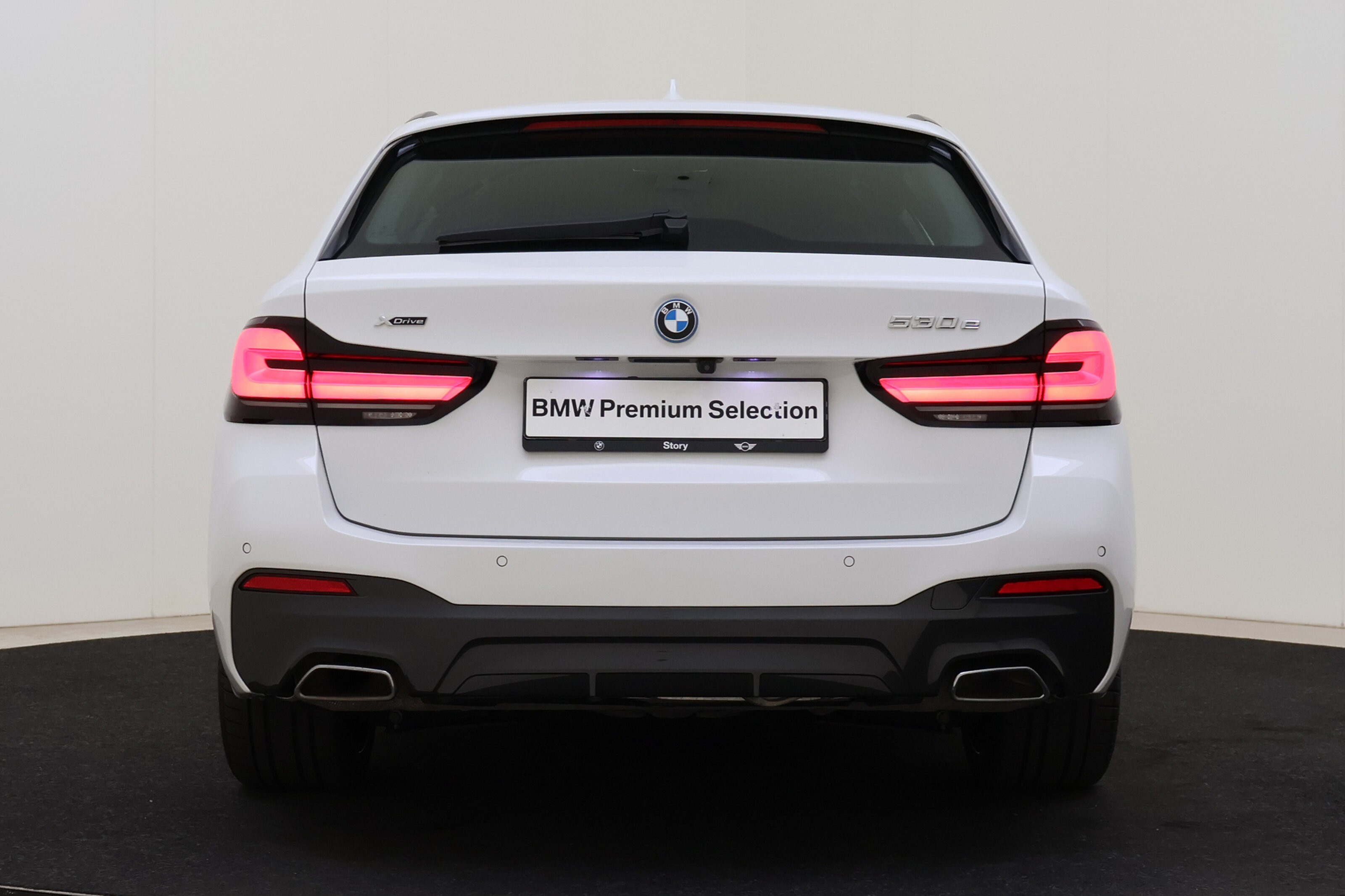 BMW 5 Serie Touring 530e xDrive High Executive M Sport Automaat