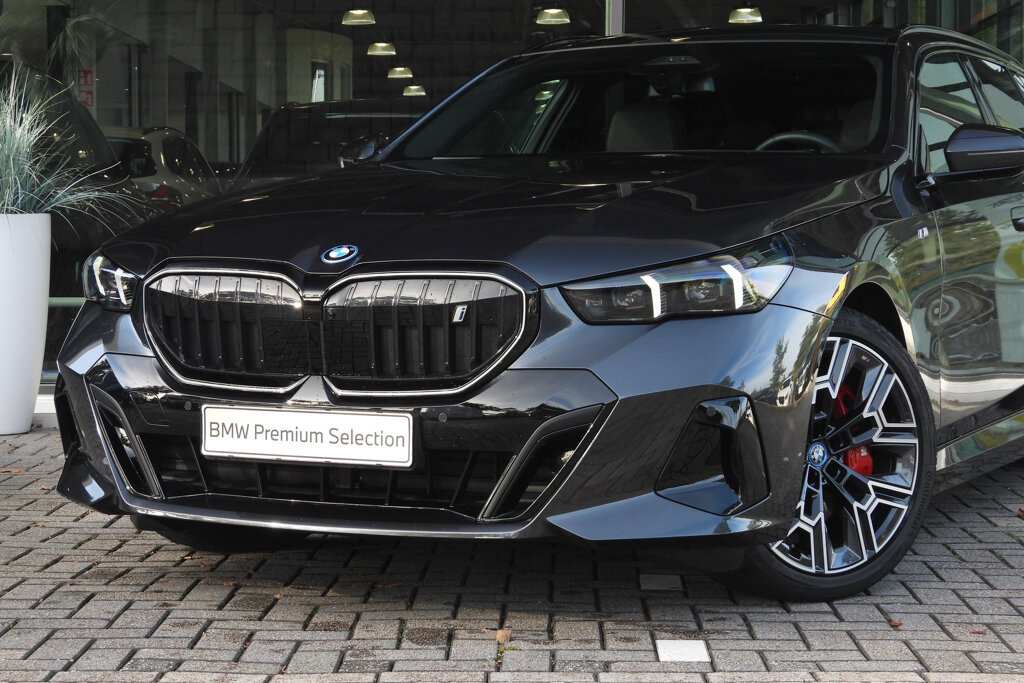 BMW i5 6