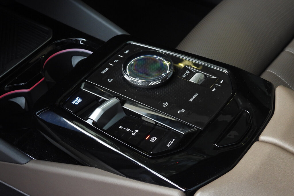 BMW i5 13