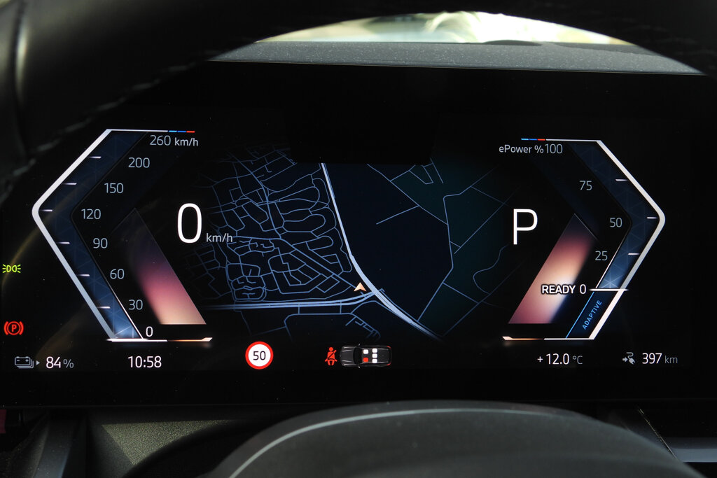 BMW i5 32