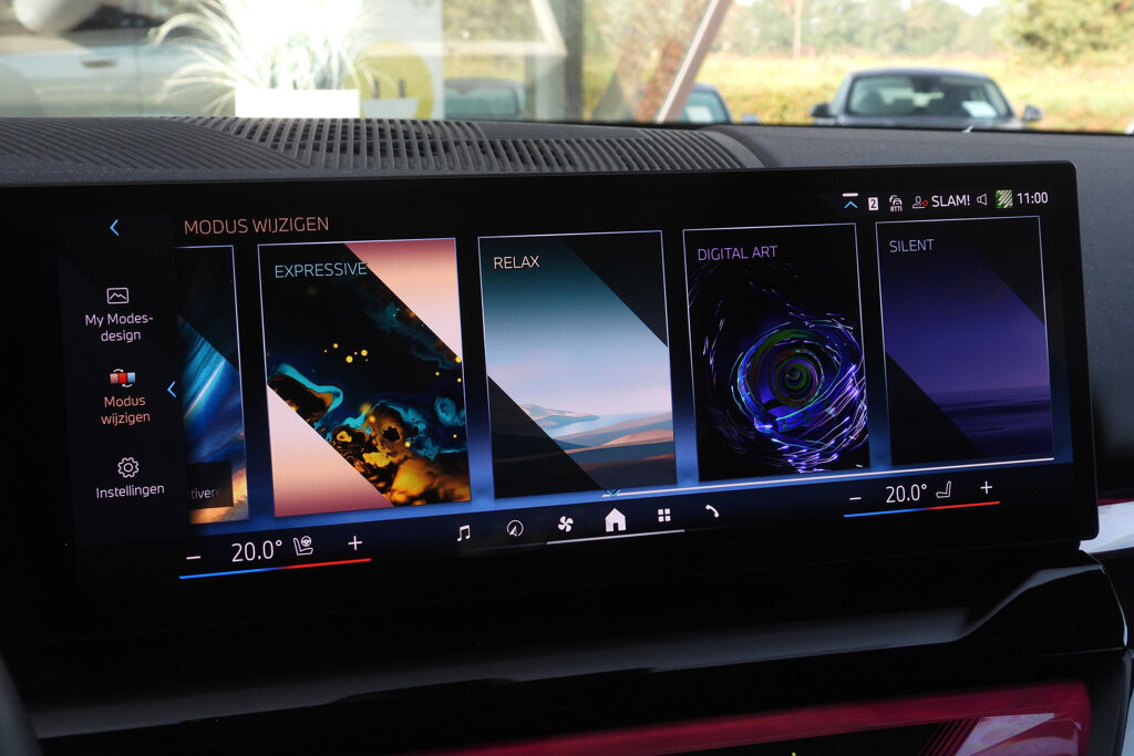 BMW i5 41