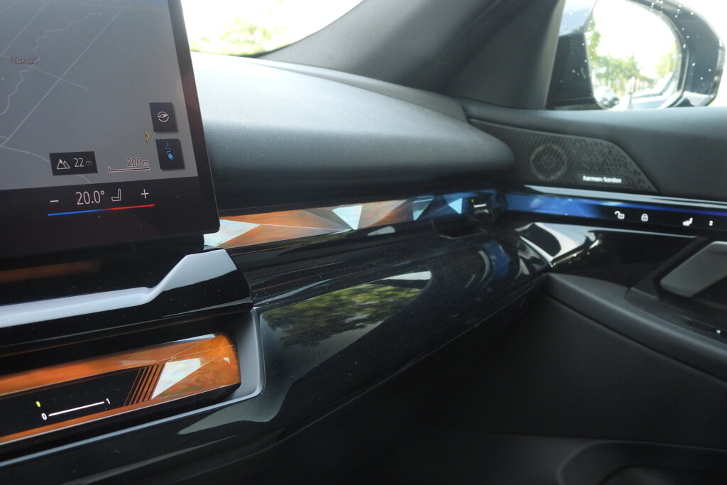 BMW i5 43