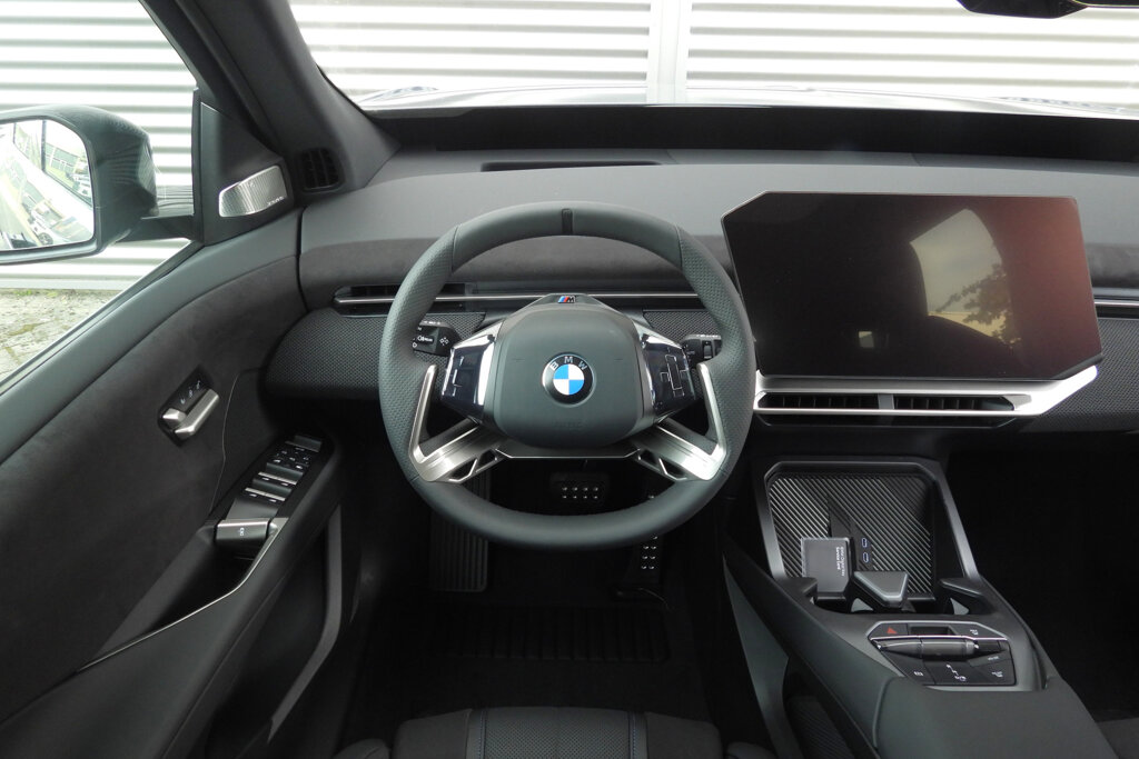 BMW iX3 2