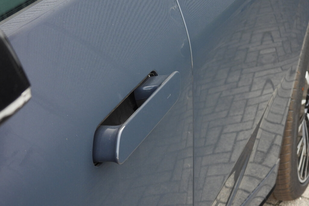 BMW iX3 7