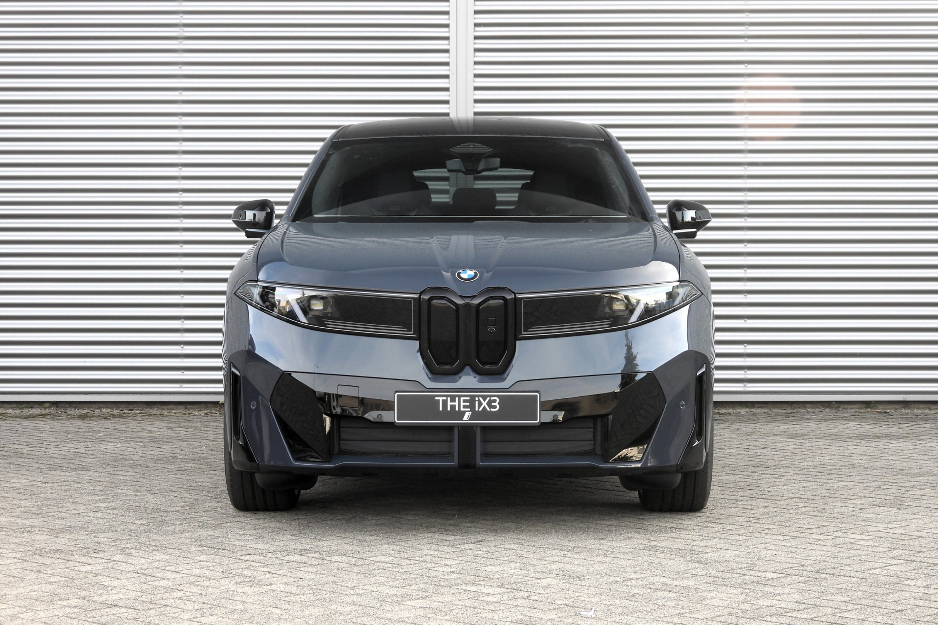 BMW iX3 8