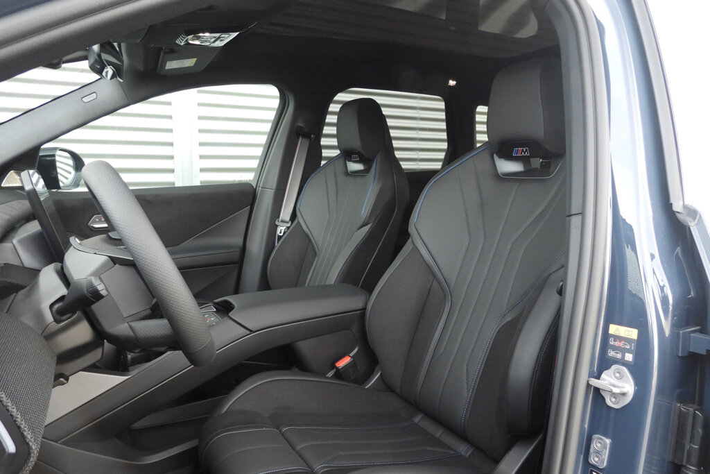 BMW iX3 13