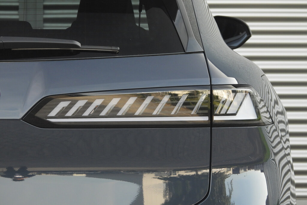 BMW iX3 19