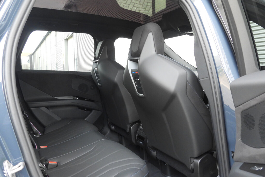 BMW iX3 22